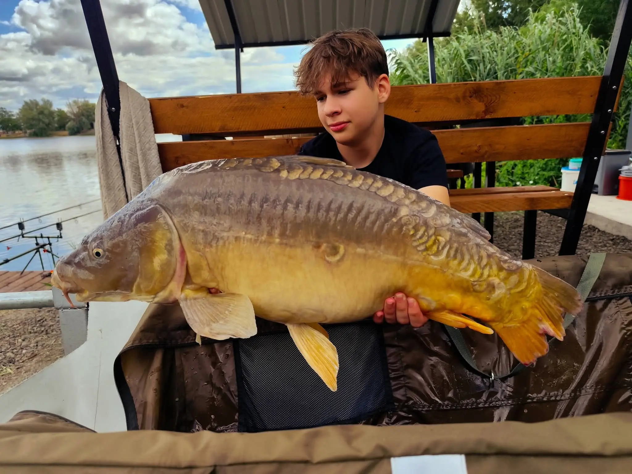 486,1 kg hal 72 óra alatt – rekord és 7 db 15 kg feletti fogás a 11/A álláson